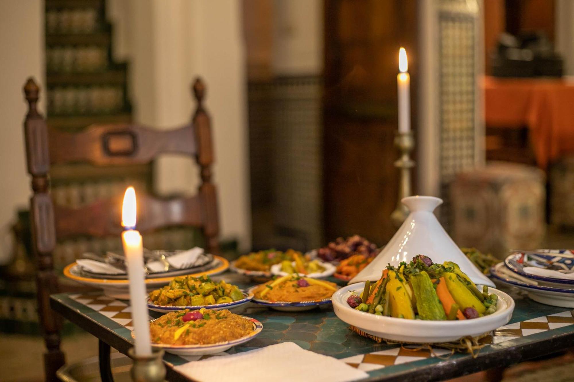 Dar Authentic Fes - Familly Hosting Bed & Breakfast Exterior photo