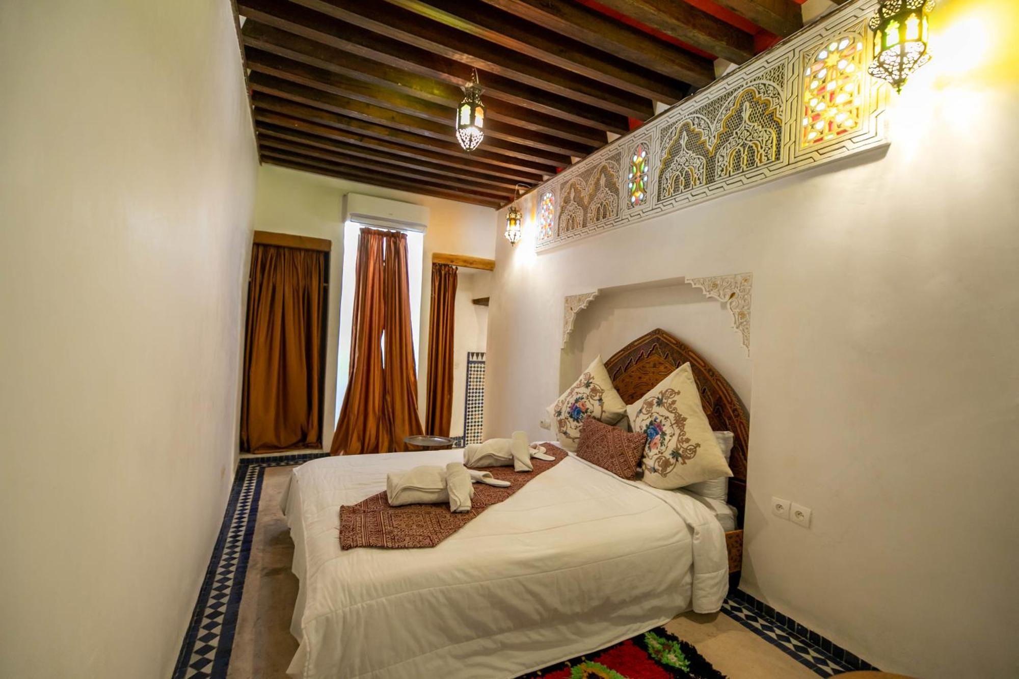 Dar Authentic Fes - Familly Hosting Bed & Breakfast Exterior photo