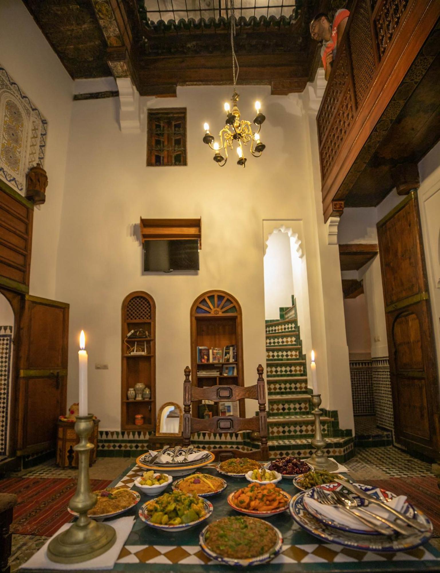 Dar Authentic Fes - Familly Hosting Bed & Breakfast Exterior photo