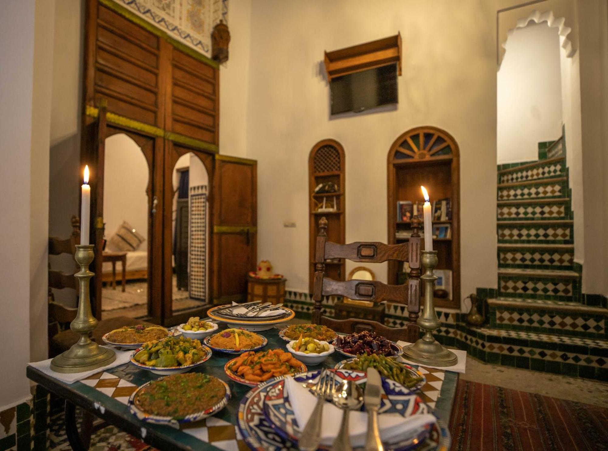 Dar Authentic Fes - Familly Hosting Bed & Breakfast Exterior photo