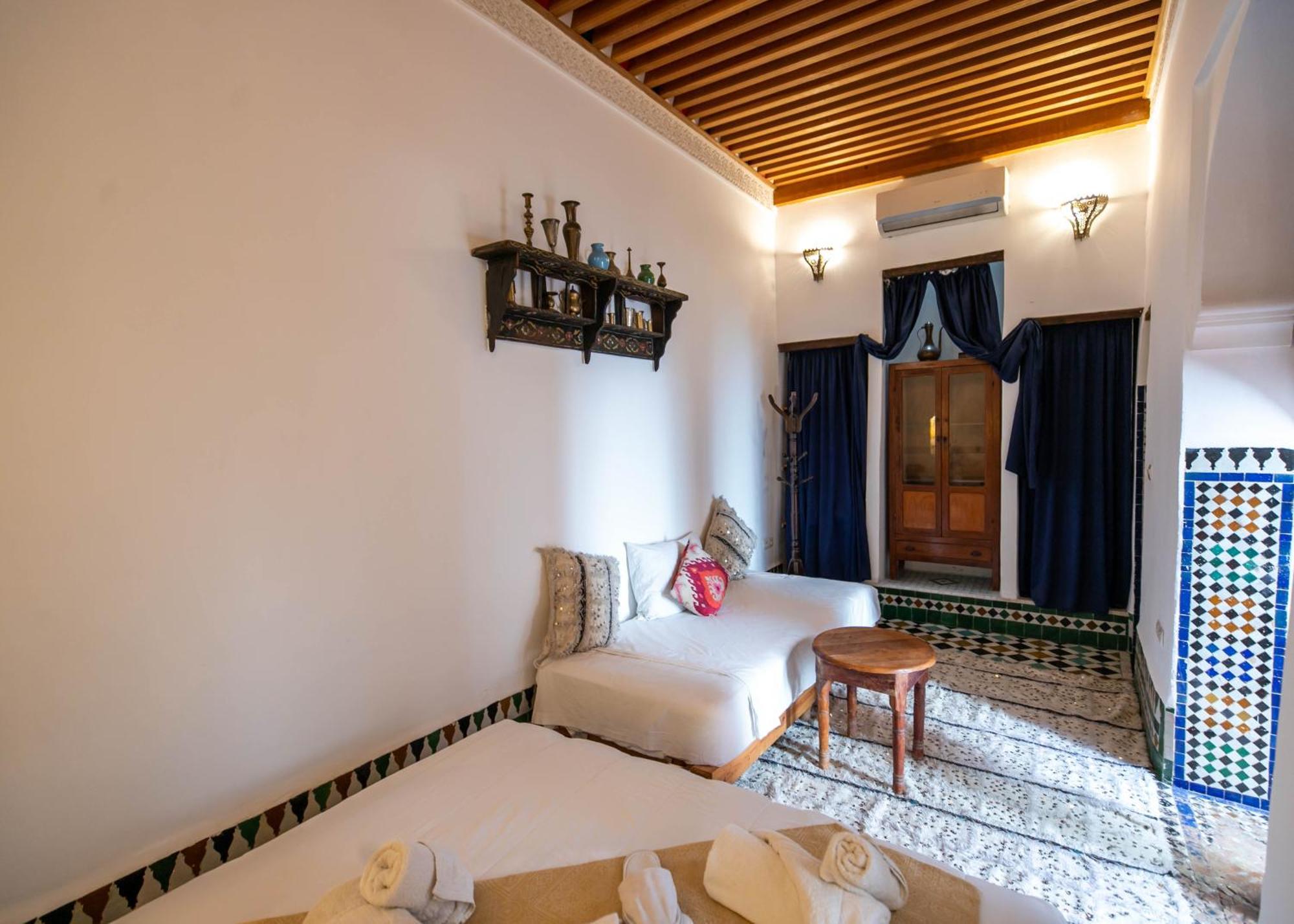 Dar Authentic Fes - Familly Hosting Bed & Breakfast Exterior photo
